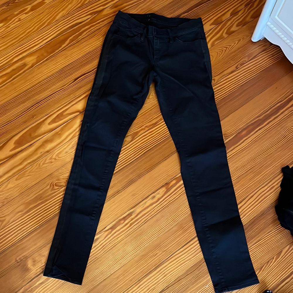 Rock and republic skinny stretch black Jean w/ black stripe down sides, size 0M